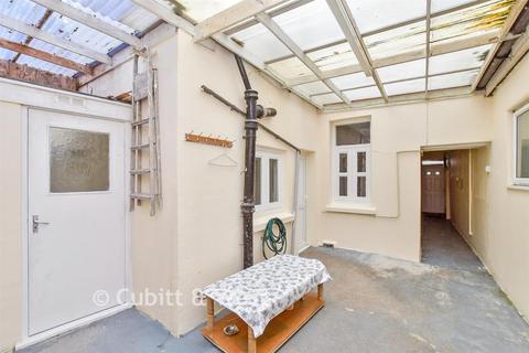 5 bedroom terraced house for sale, Chichester Road, Bognor Regis, West Sussex