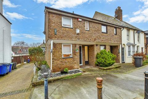 2 bedroom end of terrace house for sale, Middle Wall, Whitstable, Kent