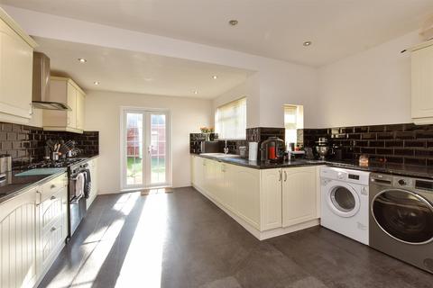 4 bedroom detached house for sale, Kings Drive, Gravesend, Kent