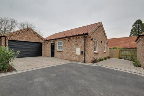 2 bedroom detached bungalow for sale, Greybeck Grove, Wetwang YO25