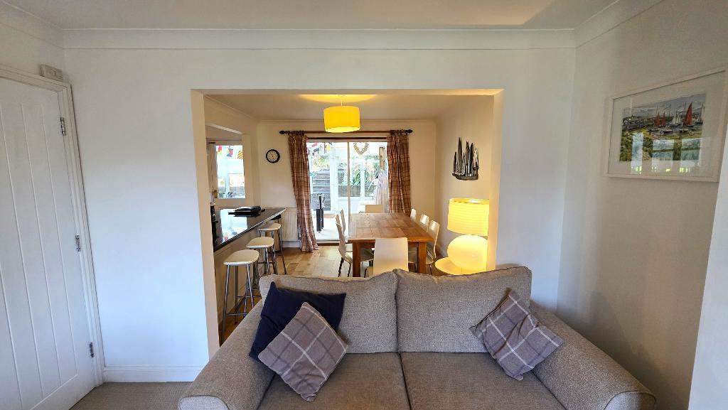 Sitting Room/Dining Room