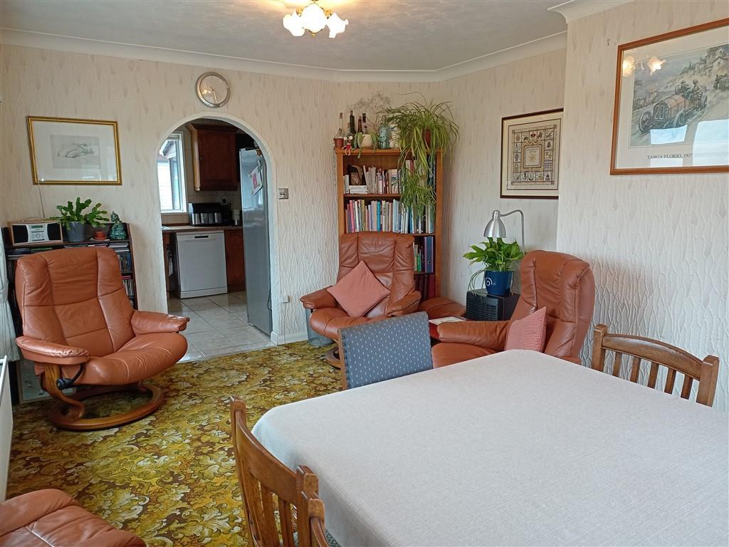 Sitting / Dining Room