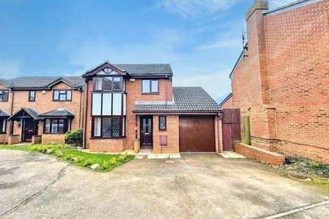 3 bedroom detached house for sale, Launton Close, Luton, Bedfordshire, LU3 4BF