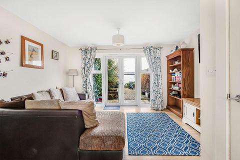 4 Barton Field, Cambridge, Gloucester, GL2 7DH