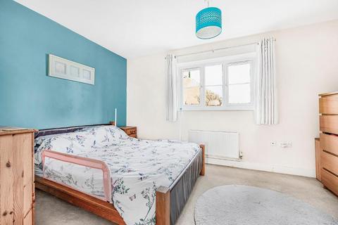 4 Barton Field, Cambridge, Gloucester, GL2 7DH