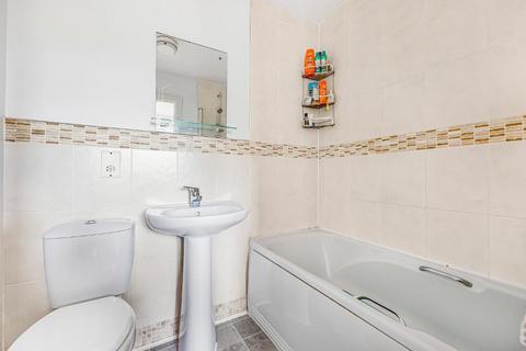 4 Barton Field, Cambridge, Gloucester, GL2 7DH