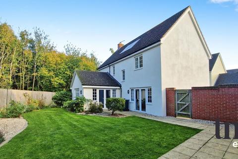 4 bedroom detached house for sale, Colemans Close, Dunmow CM6