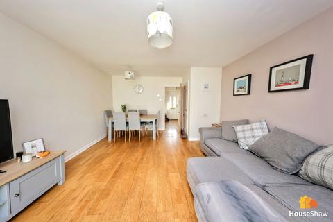 2 bedroom end of terrace house for sale, Falcon Rise, Downley, High Wycombe, HP13 5JT