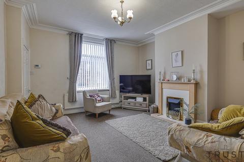 3 bedroom terraced house for sale, Leeds Road, Dewsbury