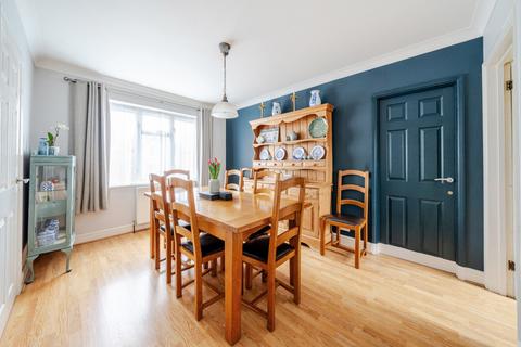 64 Alwyn Road, Maidenhead, SL6 5EL