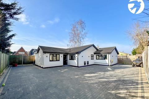 4 bedroom bungalow for sale, London Road, West Kingsdown, Sevenoaks, Kent, TN15