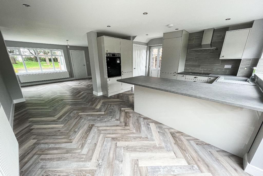 Open Plan Living/Dining/Kitchen