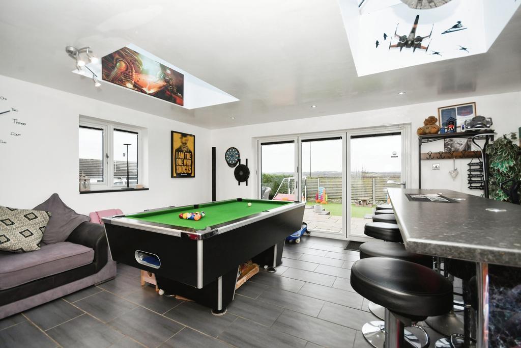 Bar/Games Room