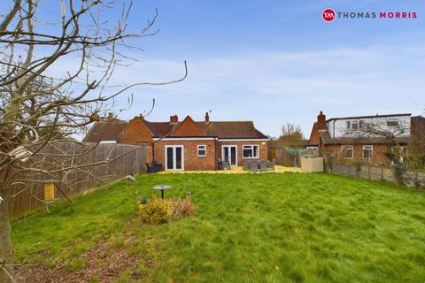 2 bedroom bungalow for sale, Ambury Hill, Cambridgeshire PE29