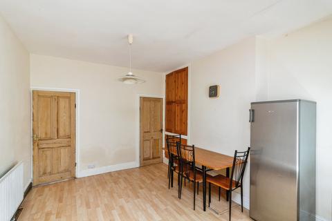 3 bedroom terraced house to rent, Hawksworth Road, Sheffield S6