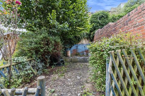 3 bedroom terraced house to rent, Hawksworth Road, Sheffield S6