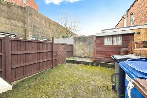 7 Dillington Road, Barnsley, S70 4JD