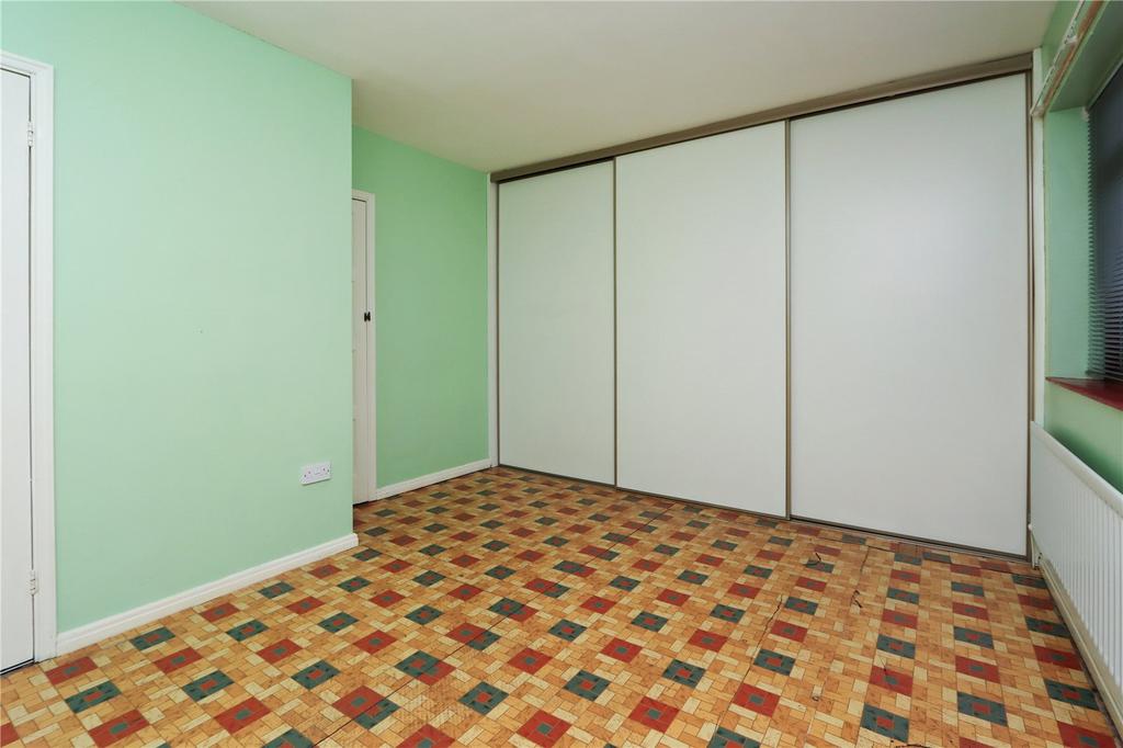 Bedroom 1 Pic 2