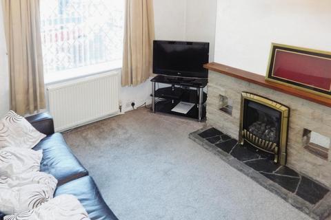 2 bedroom terraced house to rent, Marsland Terrace, West Yorkshire WF1