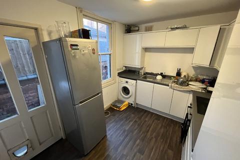 4 bedroom house to rent, Nottingham NG7