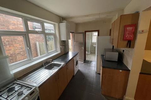 4 bedroom house to rent, Nottingham NG7