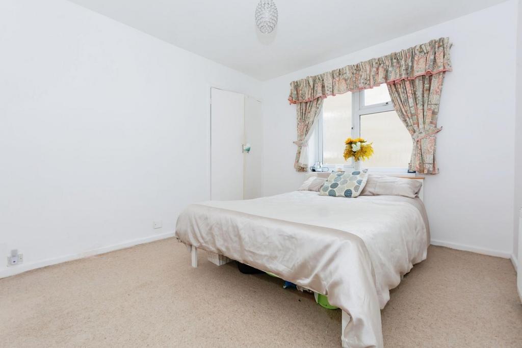 Bedroom 2.jpg