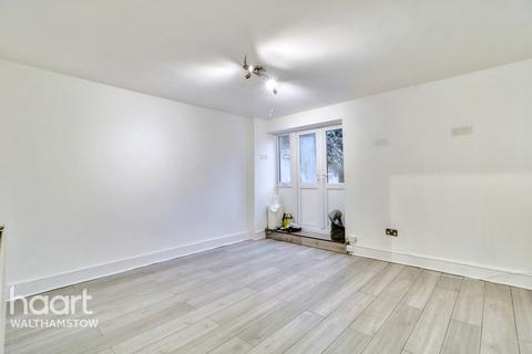 1 bedroom maisonette for sale, Station Road, Walthamstow