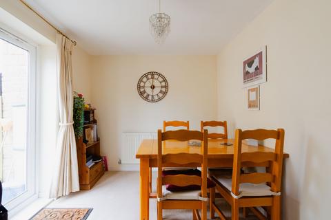 6 Bishops Drive, Copplestone, Crediton, EX17 5HR