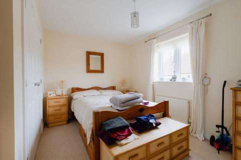 6 Bishops Drive, Copplestone, Crediton, EX17 5HR