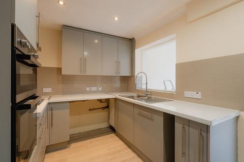 42 Avranches Avenue, Crediton, EX17 2HB