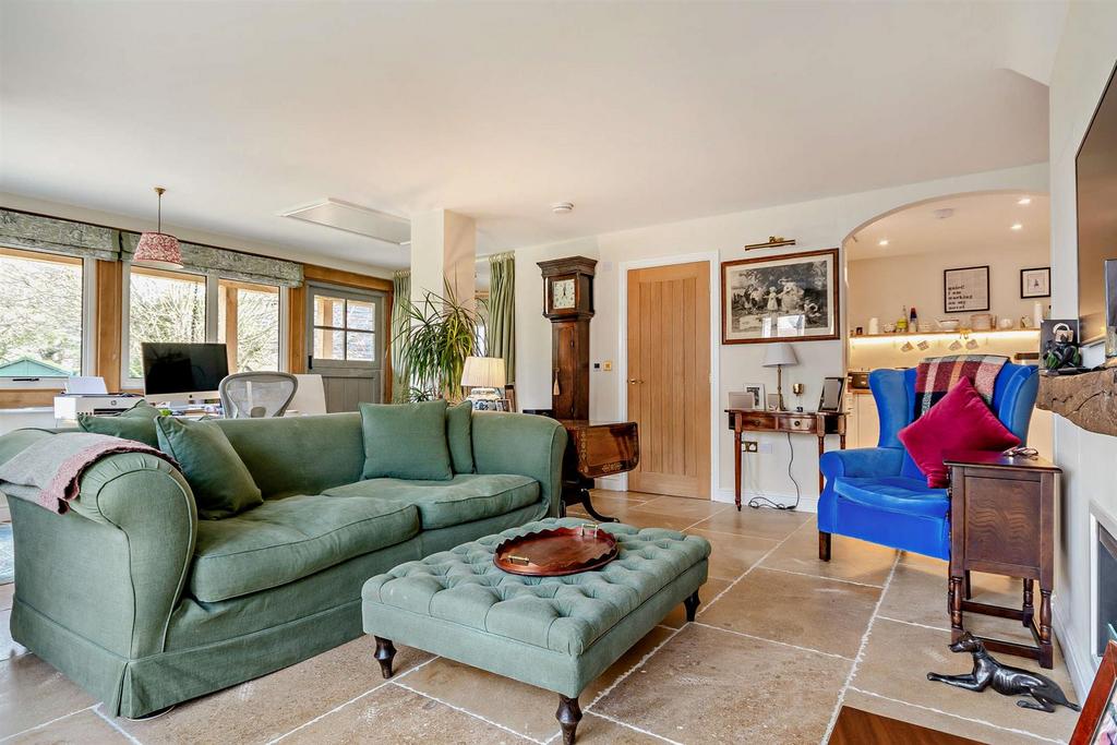 8633476-interior20-800.jpg