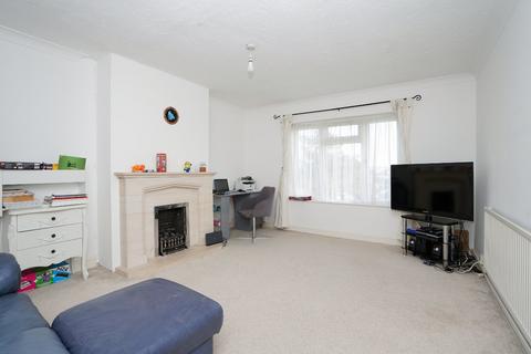 3 bedroom maisonette for sale, Forest Walk, Bushey, Hertfordshire, WD23