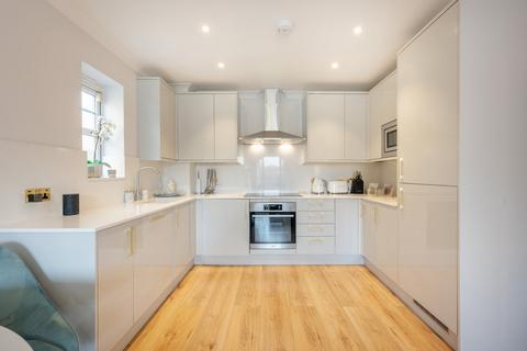 2 bedroom apartment for sale, Seaton Square, Mill Hill, NW7