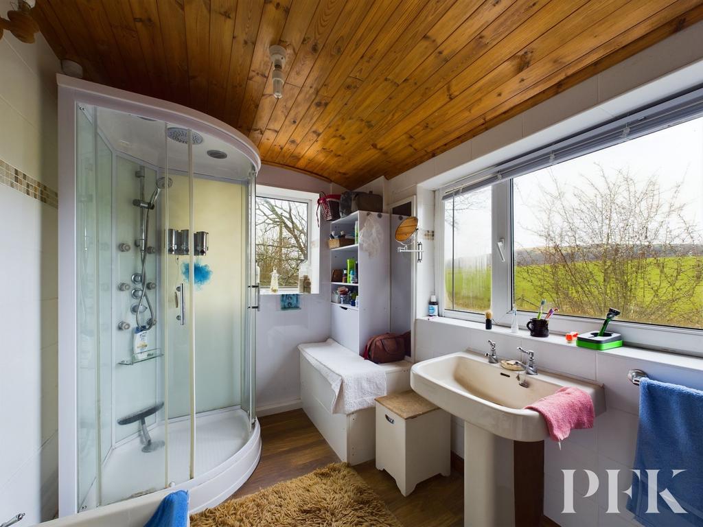 Ensuite Shower Room