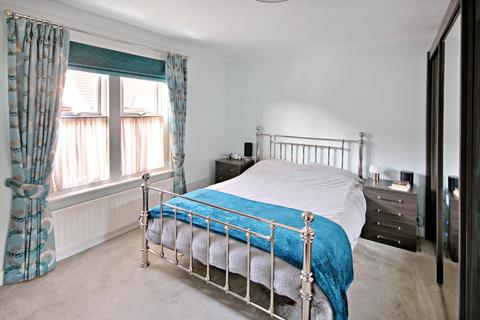 23 Chequer Road, East Grinstead, RH19 3BW