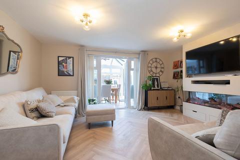 3 bedroom semi-detached house for sale, Cobblestone Way, Cheltenham GL51