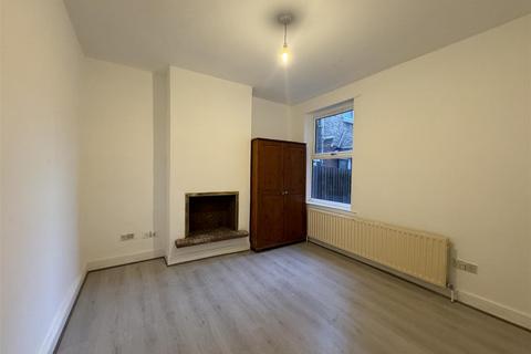 2 bedroom flat to rent, Sybourn Street, Walthamstow