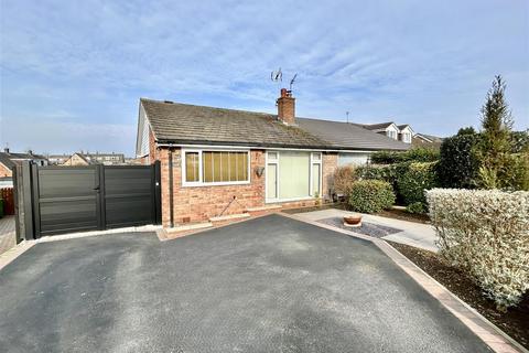 2 bedroom semi-detached bungalow for sale, Highfield Drive, Garforth, Leeds