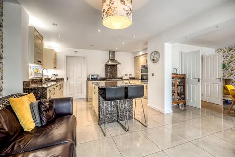 11 Highgrove Close, Darlington, DL3 9XQ