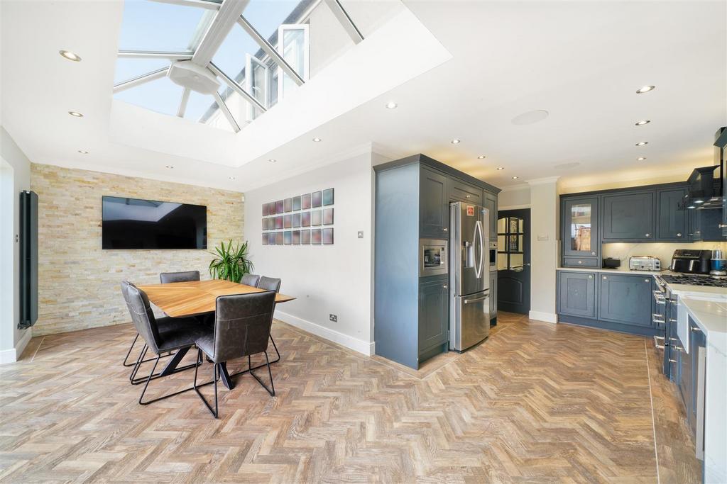42 Sinclair Road - Pq3so8 QOb9m R9i Mwvfq F.jpg