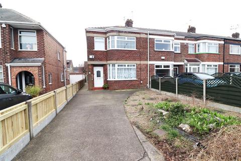 3 bedroom end of terrace house for sale, Boothferry Road, Hessle