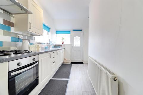 3 bedroom end of terrace house for sale, Boothferry Road, Hessle