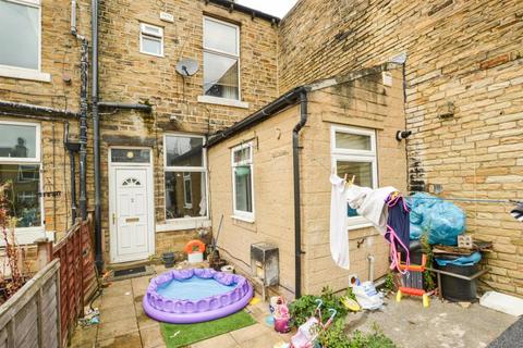 2 bedroom terraced house for sale, Oak Street, Elland, HX5