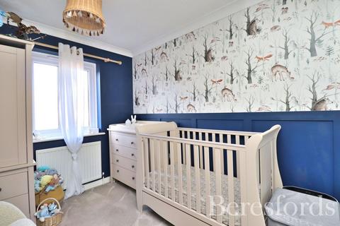 9 Robert Close, Chelmsford, CM2 6FJ