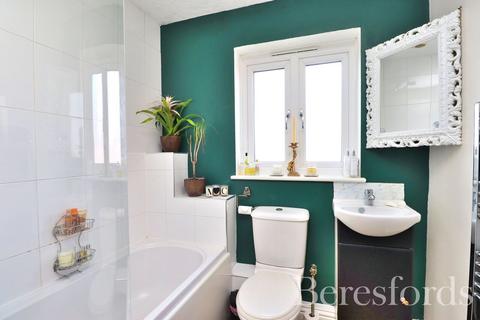 9 Robert Close, Chelmsford, CM2 6FJ
