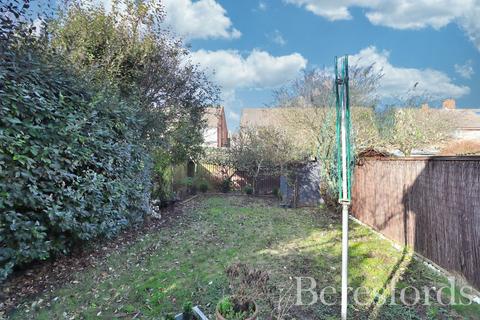 9 Robert Close, Chelmsford, CM2 6FJ