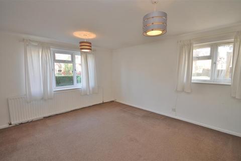 3 bedroom flat for sale, Heath Court, Union Road