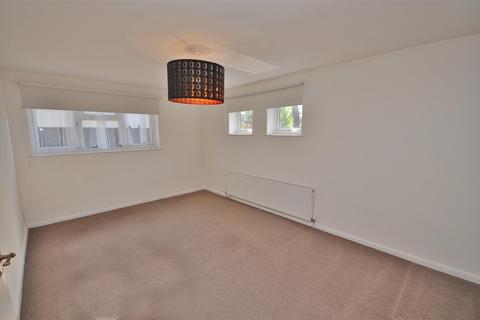 3 bedroom flat for sale, Heath Court, Union Road