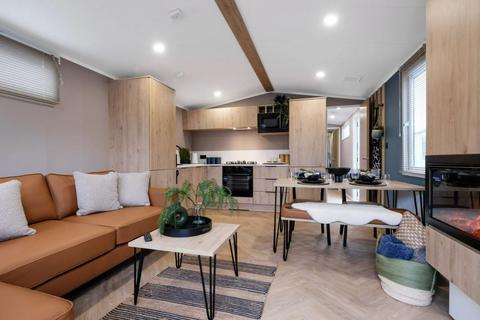 undefined, Tewkesbury, Gloucestershire, GL20