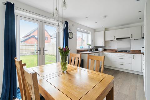 3 bedroom semi-detached house for sale, Barn Owl Close, Whiteley, Fareham, Hampshire, PO15